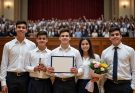 Desde hace más de 40 años, el Rotary Club Olivos acompaña a jóvenes de Vicente López con becas que impulsan su formación académica.Invertimos en educación, porque sabemos que es la base para transformar vidas y comunidades.